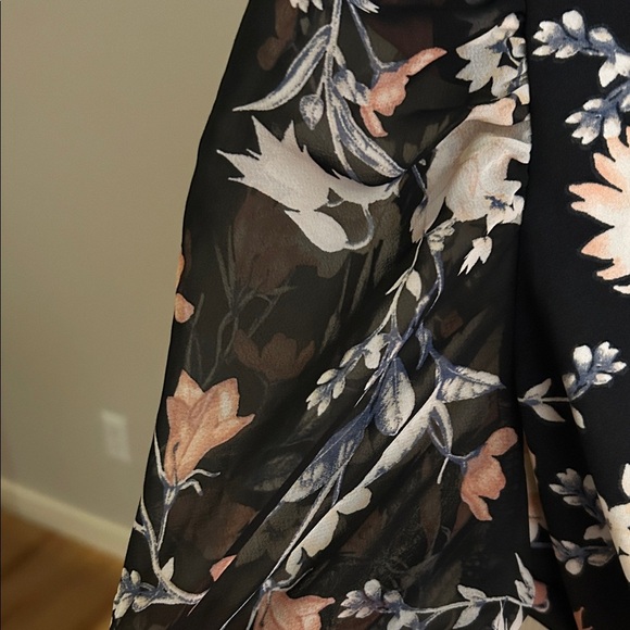 PerSeption Concept Black and Cream Floral Blouse - Picture 3 of 6